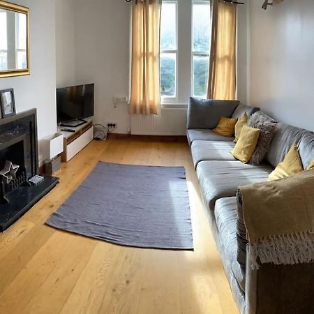 3 Double Bedroomed Flat, Acton. London, Uk Esterno foto