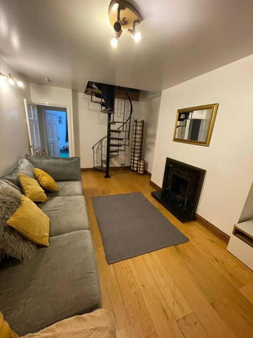 3 Double Bedroomed Flat, Acton. London, Uk Esterno foto